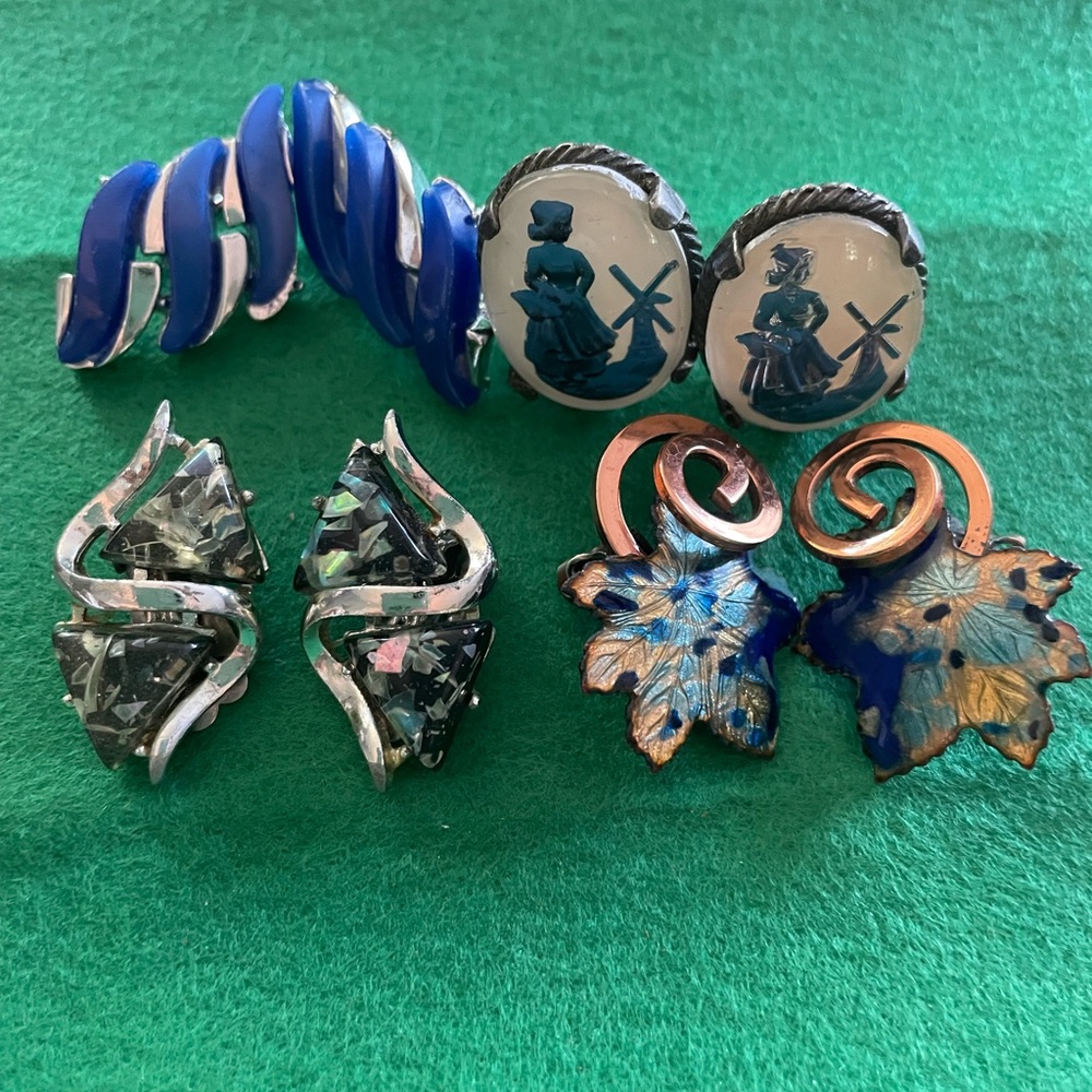 Vintage Clip-On Earrings (4) Pairs